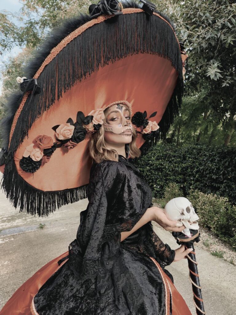 Dark creature, creazioni di alto livello e costumi scenografici per eventi horror — Sfilata, creazione artigianale Bei Mostri